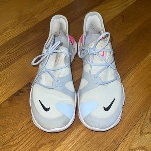 Women’s Nike Free Run Shoes in Size 8.5